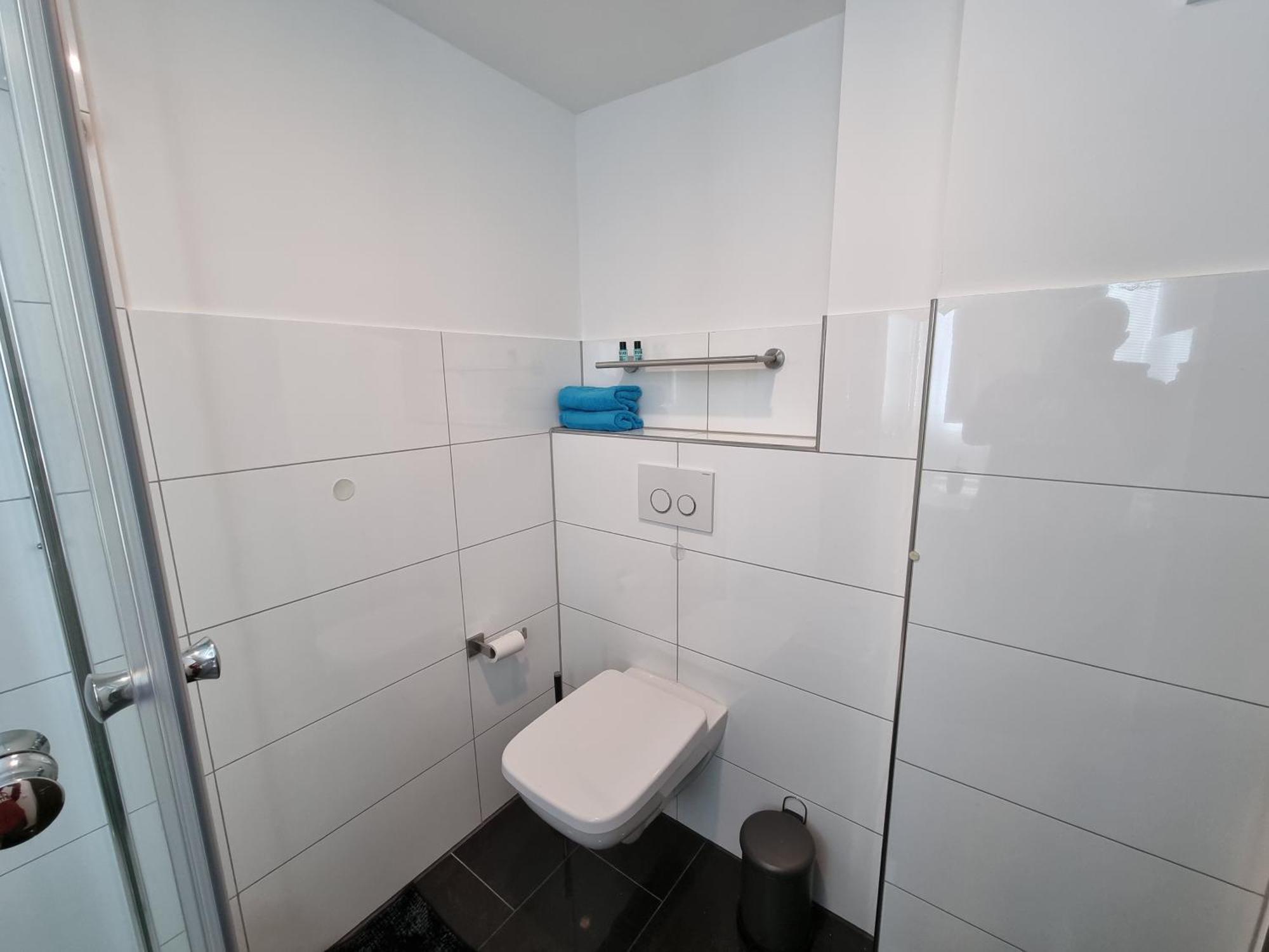 Zwei Schicke Apartments Mit Parkplatz Köln Rom bilde