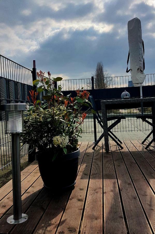Zwei Schicke Apartments Mit Parkplatz Köln Eksteriør bilde